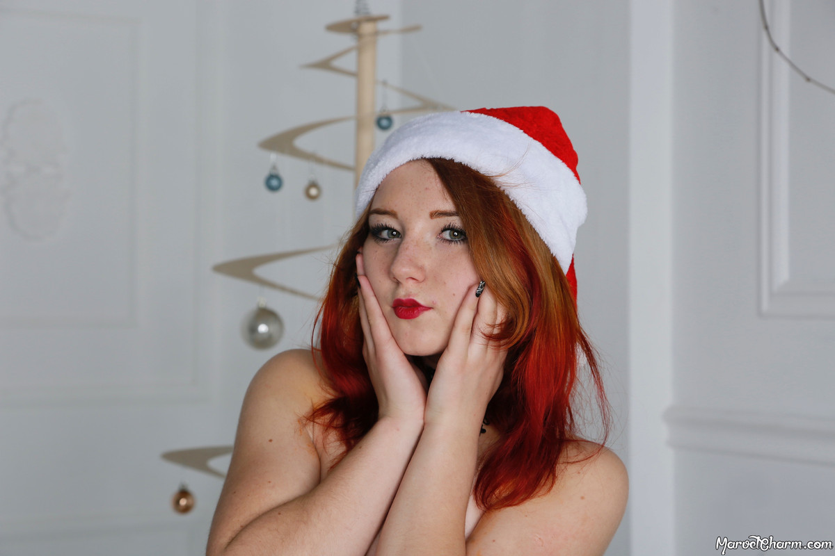 MarvelCharm_Jess-Happy-Christmas-100