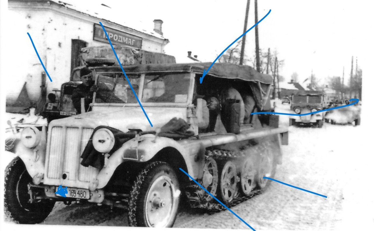 Foto Deutsche 2Pz Div Sd Kfz 10 in Wintertarn an der Ostfront