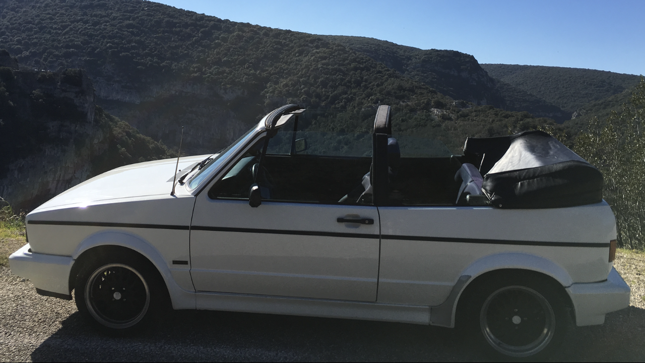 8DDF9DE9-FE50-4E0F-8565-8279FCB6E8F8