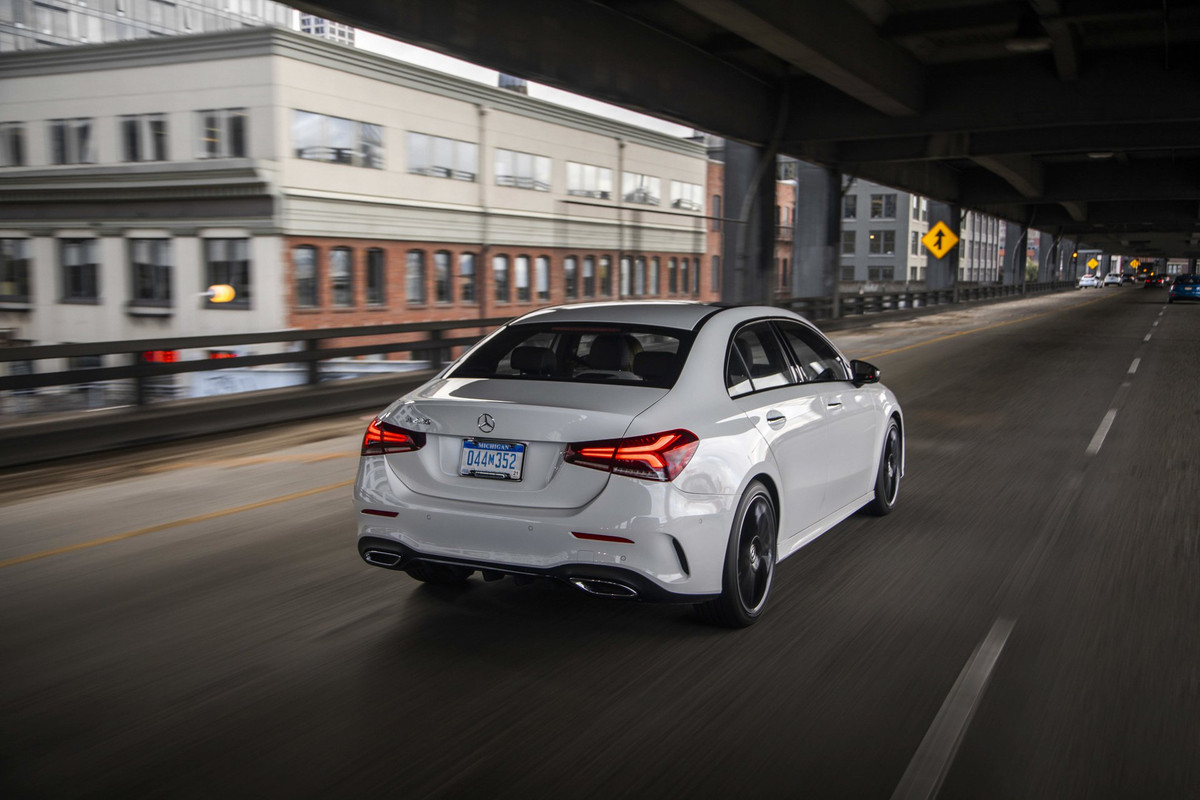2019 Mercedes-Benz A-Class sedan (12)