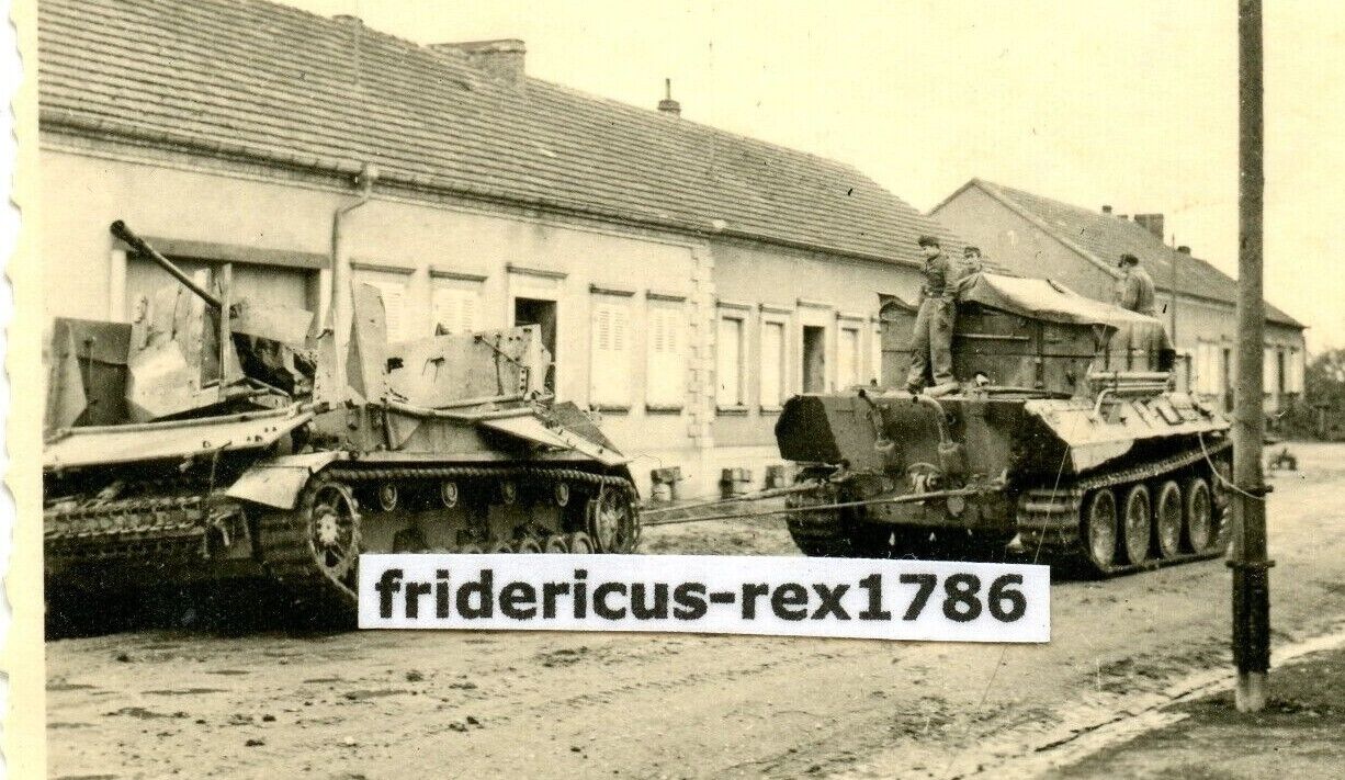 S3 Foto 2 Panzer V Panther Bergepanther Flakpanzer Möbelwagen 3,7 Flak PzKpfw IV