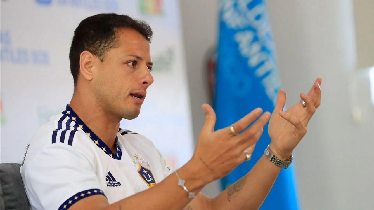 ¿Se cae fichaje del Chicharito a Chivas? Buscan blindarse con esta cláusula
