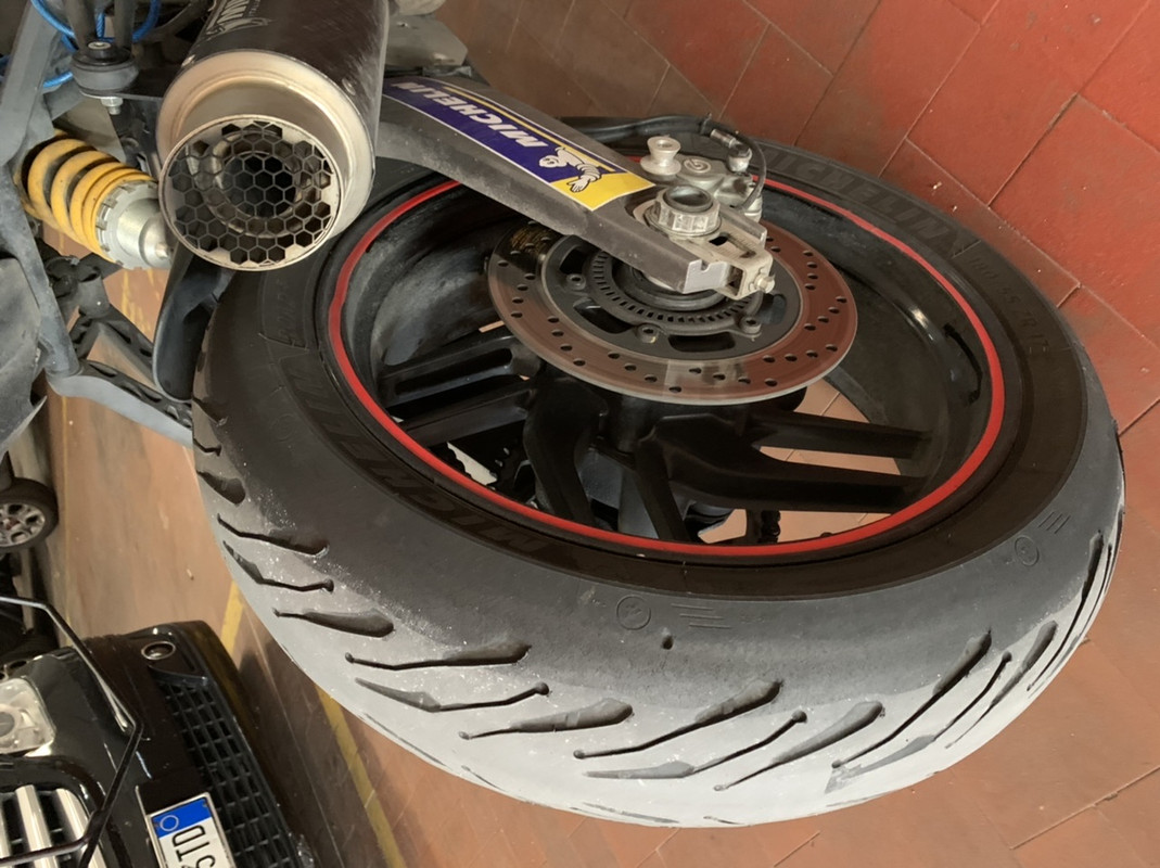 F43998B5-CCBA-4141-9345-07EE95E275BB