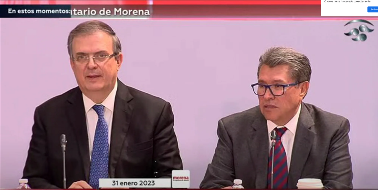 En plenaria de Morena, Ebrard y Monreal intercambian elogios