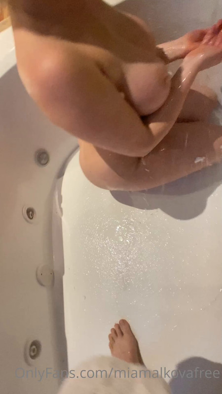 Mia Malkova - Birthday Fuck - ONLYFANS.mkv.0012