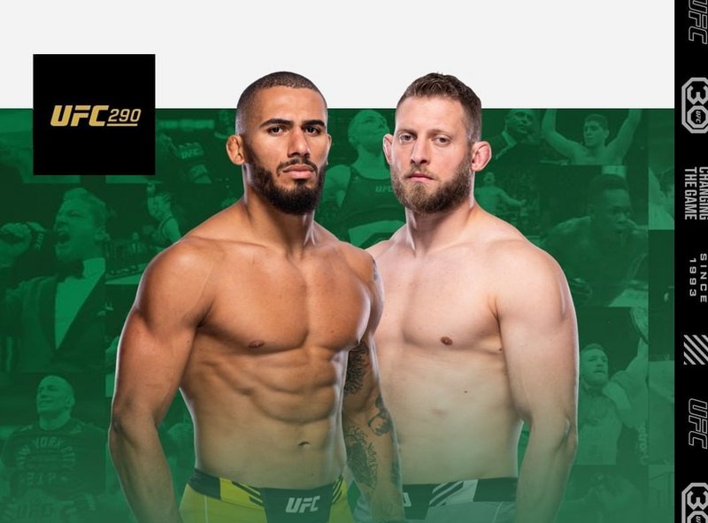 Витор Петрино срещу Марчин Прахнио на UFC 290