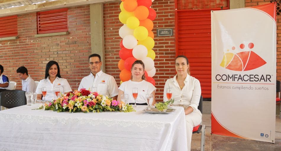 El acto de celebración contó con la asistencia de María Martha Lacouture, secretaria de Desarrollo Económico de Valledupar