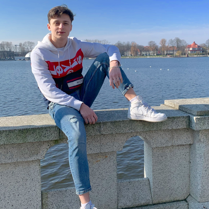 21CCCA7E-8677-4CFF-91E8-3FAB695C29DB