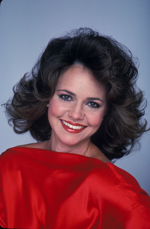 Sally_Field_b06