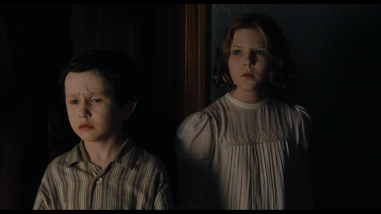 The.Others.2001.2160p.UHD.BDREMUX.SDR.HEVC.TrueHD.Atmos-Нечипорук.mkv_snapshot_00.08.55.243