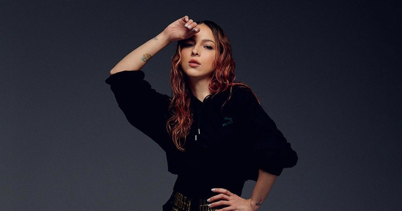 Paty Cantú conquista a sus fans con foto en liguero