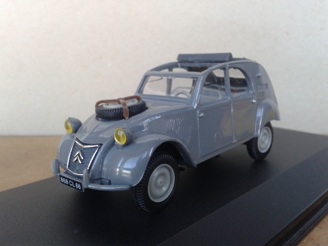 1960 Citroën 2Cv Sahara “4x4 bimotor” (Norev - nº6 Colección Citroën 2Cv. SALVAT) (2)