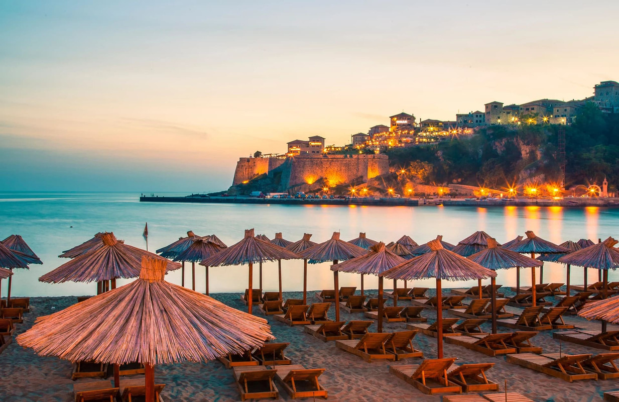 Destinacioni Mali i Zi