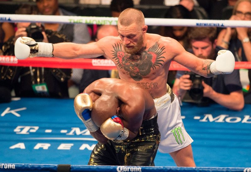 Конър Макгрегър: Играх пинг-понг с главата на Флойд Мейуедър