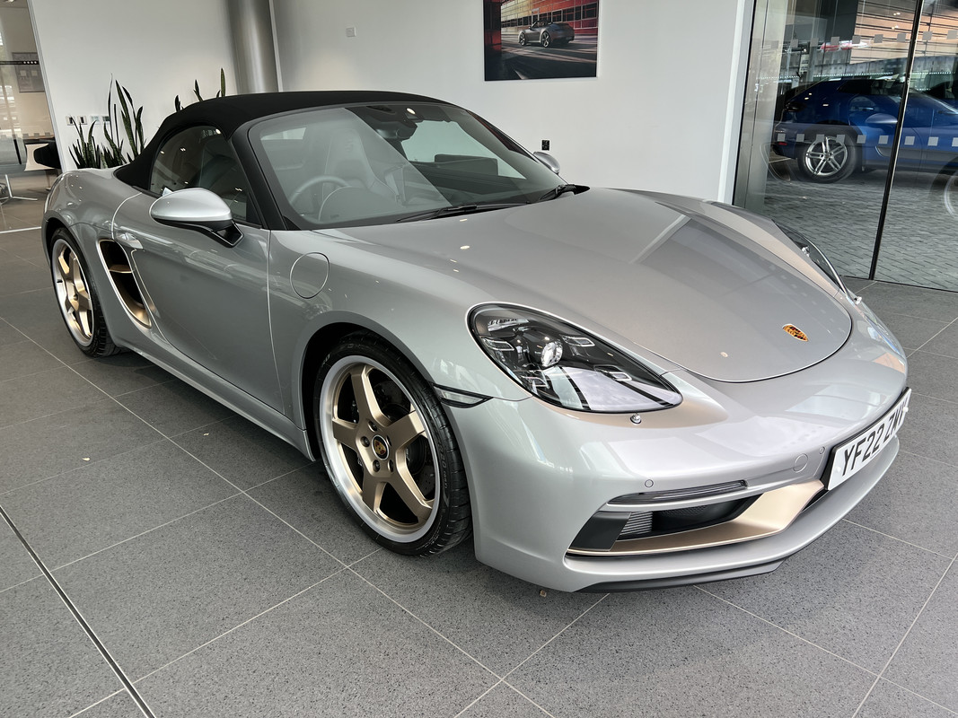 209B5907-C9E3-488E-A9DA-6EC40AD4CD27