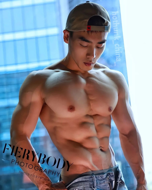 Photo shared by Leo软软🇨🇳 on October 30, 2023 tagging @hothunk_china_, and @leo.037.chn. May be an ima