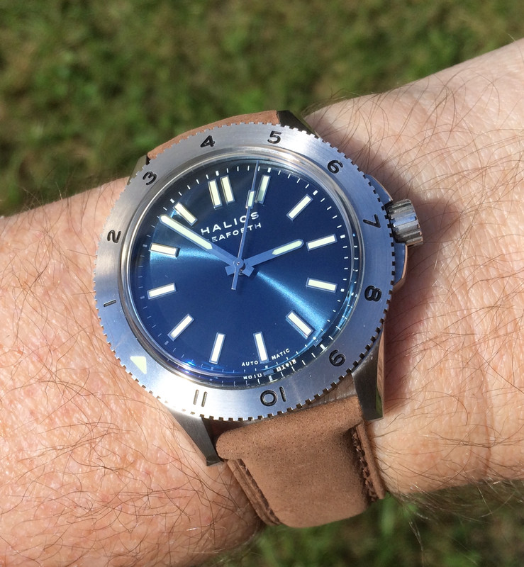 1DE2AFBC-31E9-40FF-8539-31A2E5634149