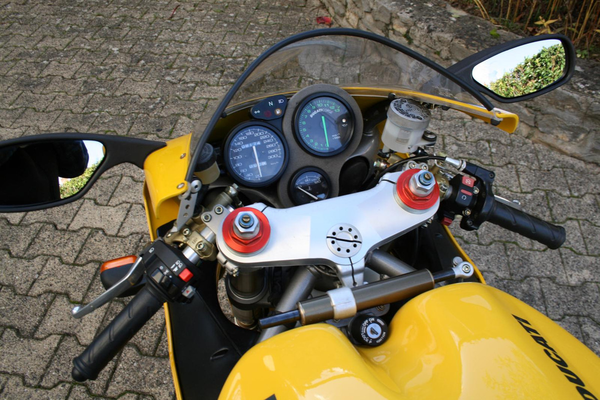 60E16321-EE5F-4341-B319-F50F04CD9EDD