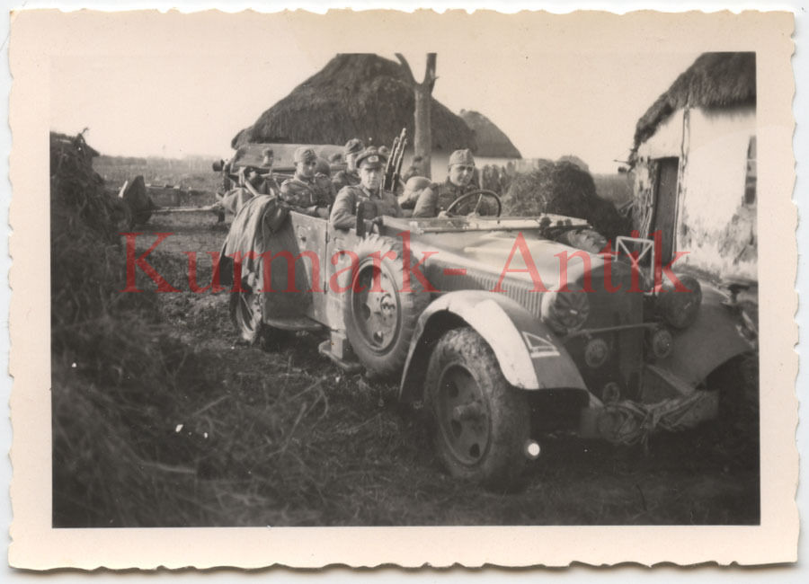 Foto Wehrmacht Russland Ukraine Panzer Jäger takt. Zeichen Auto PKW Kübel