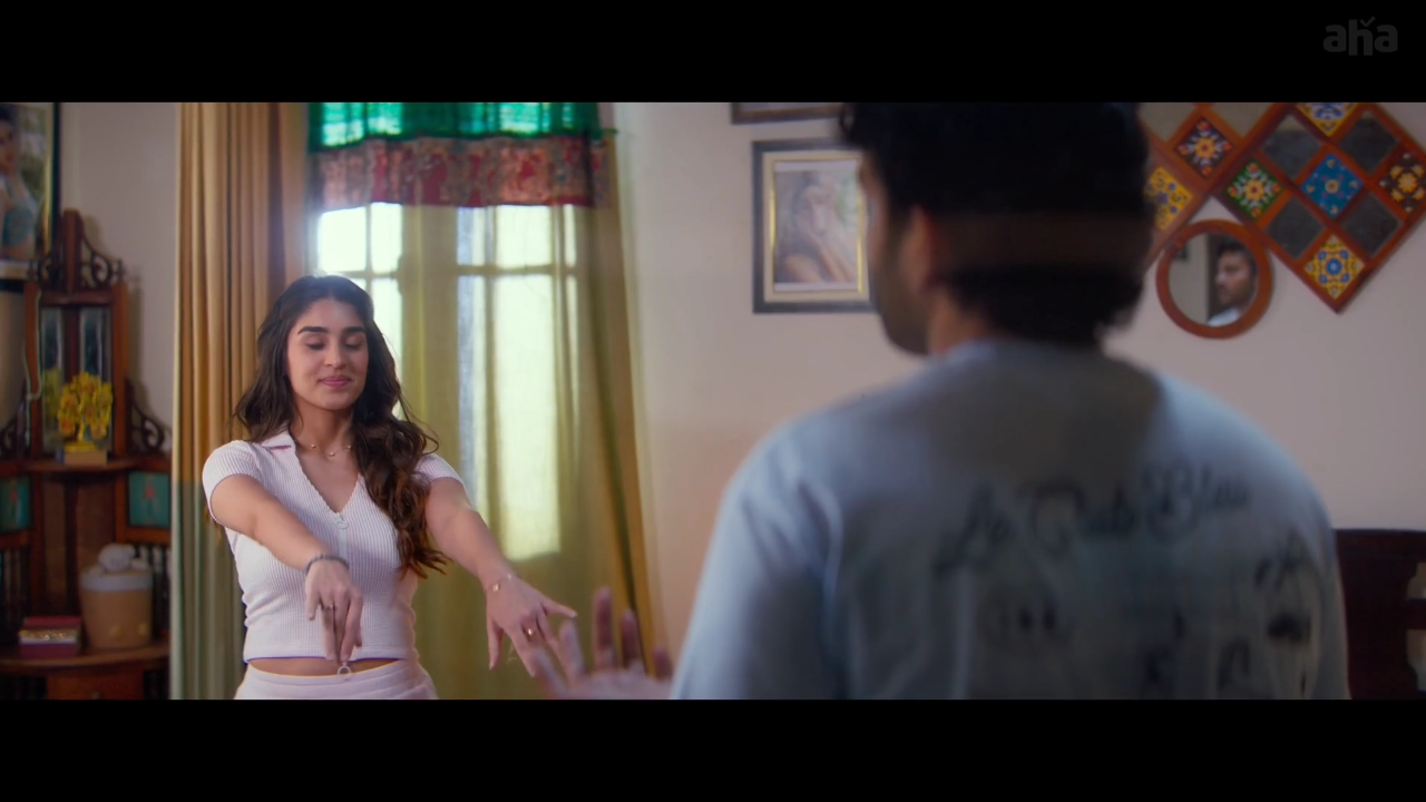 [Image: screenshot-Sexy-Yukti-Thareja-hot-compil...406490.png]