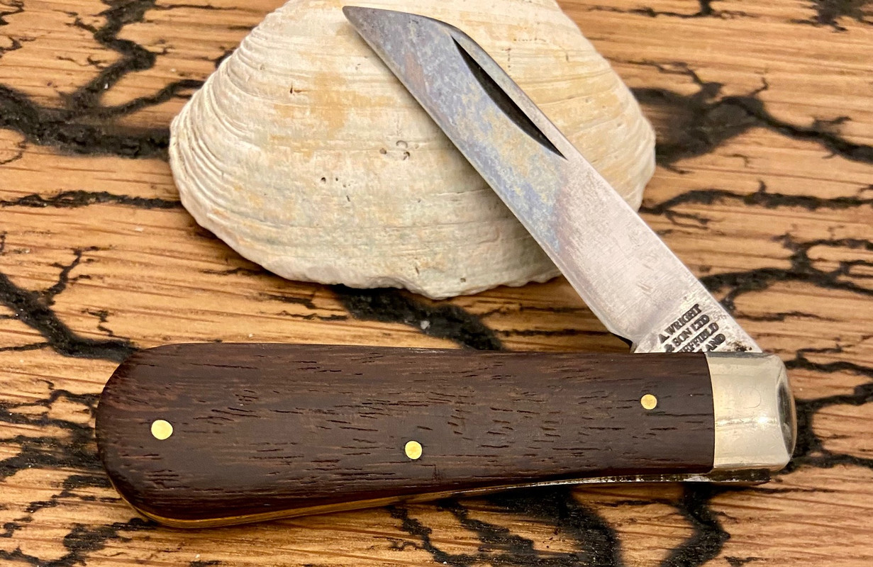 C8983404-3672-43F4-B74E-57B2ECADA2AD