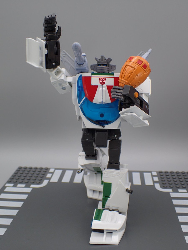 Masterpiece-MP-20-Wheeljack-08