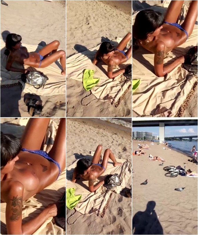 voyeur-beach-1-2.jpg