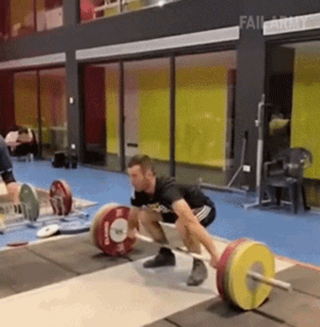 weight-lifting-failarmy-1.gif