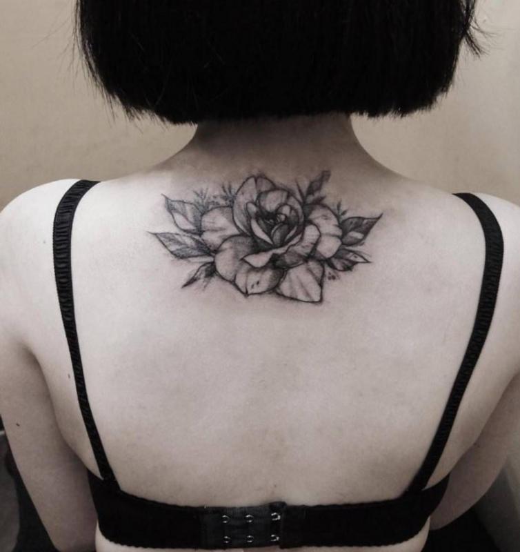 Black-and-white-flower-tattoo 512235 (43)