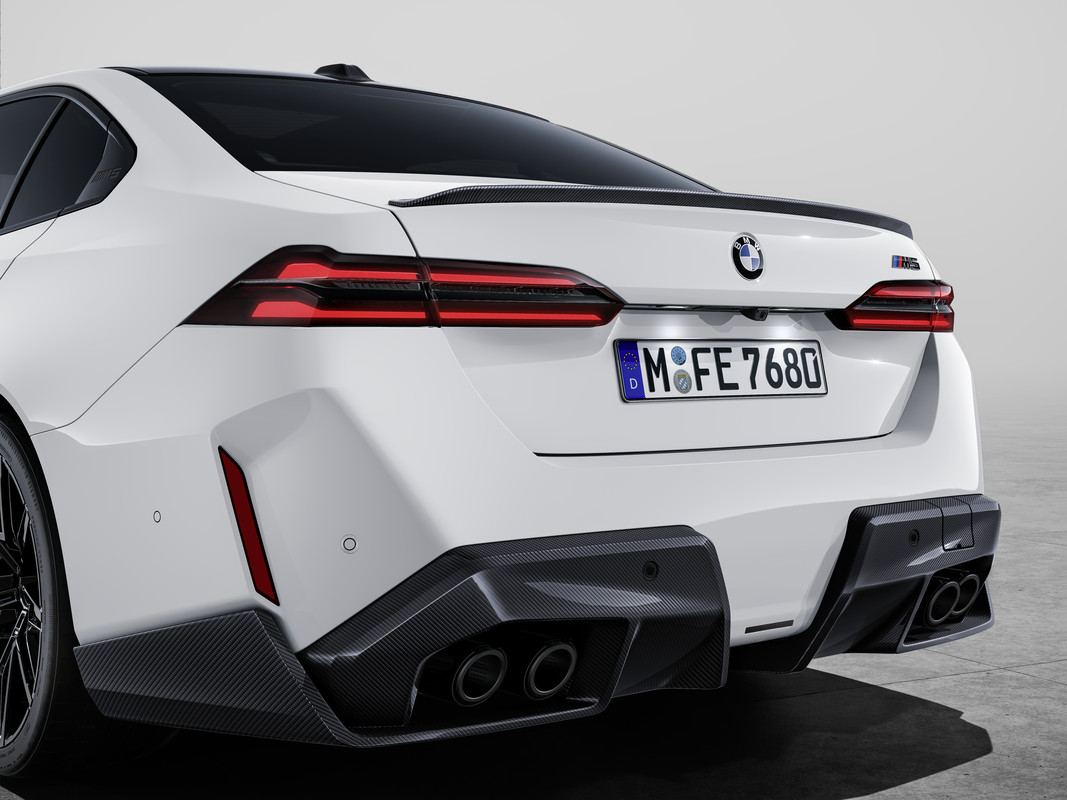 P90562729_highRes_the-bmw-m-performanc
