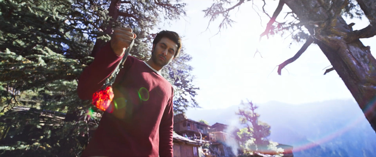 Brahmāstra Part One: Shiva 2022 WebRip [Hindi + Tamil + Telugu + Malayalam + Kannada] 480p 720p 1080p ESub Screenshot
