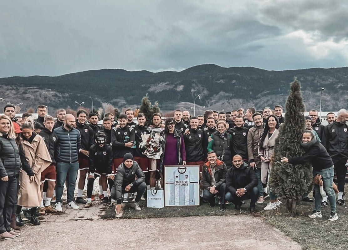 990BF873-148E-427C-A83E-0A6ACA862293