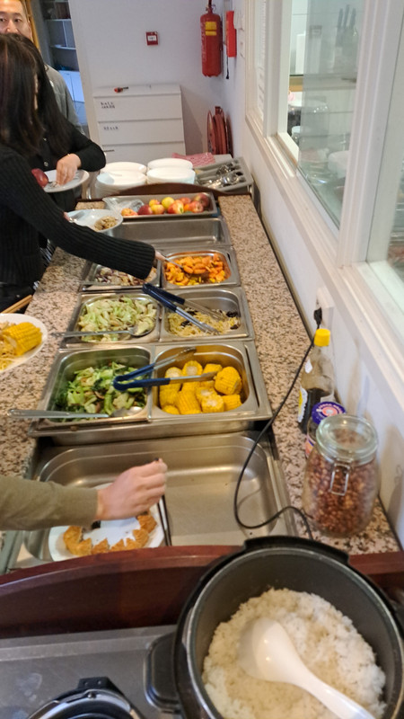 [Image: TEMPEL-VEGAN-BUFFET-251004-WITKOOL-DAGLELIE-PAPAYA.jpg]