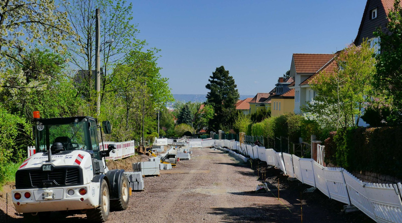 Bild: https://i.postimg.cc/X7zp6hM0/P1270107.jpg