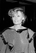 Valerie-Perrine-a88