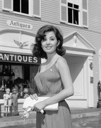 barbara-parkins-b13