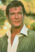 roger-moore-c05