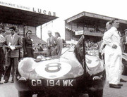 24 HEURES DU MANS YEAR BY YEAR PART ONE 1923-1969 - Page 36 55lm08-Jag-DType-D-Beauman-N-Dewis-2