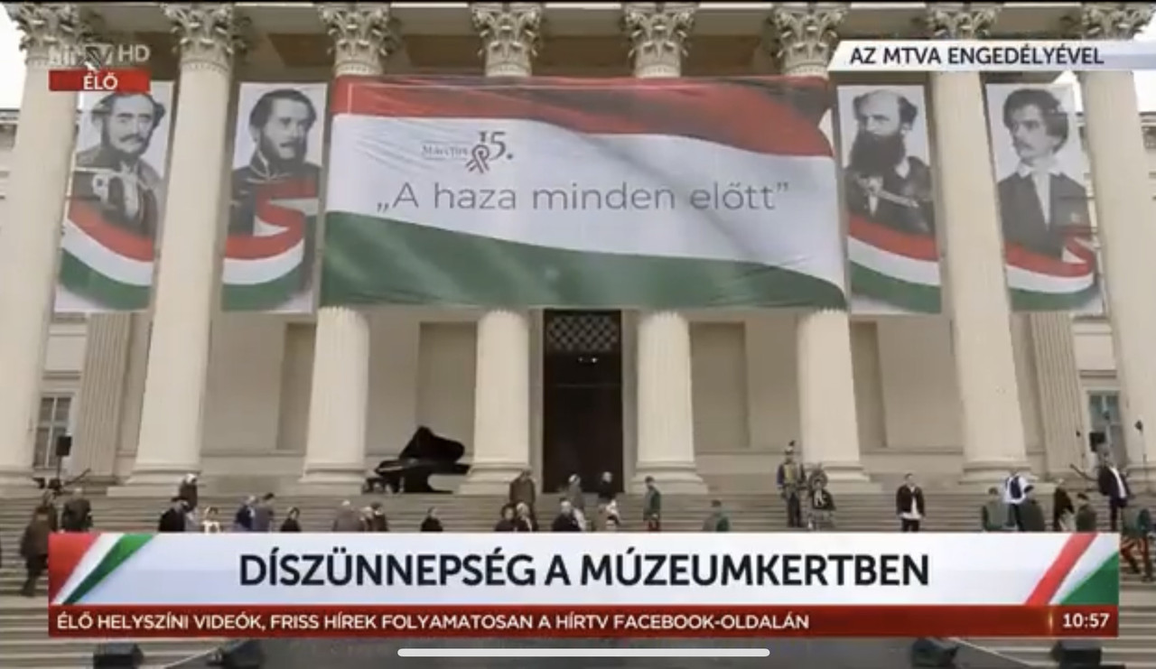 Magyar-national-holiday-they-display-gigantic-banners-of-Slovaks.jpg