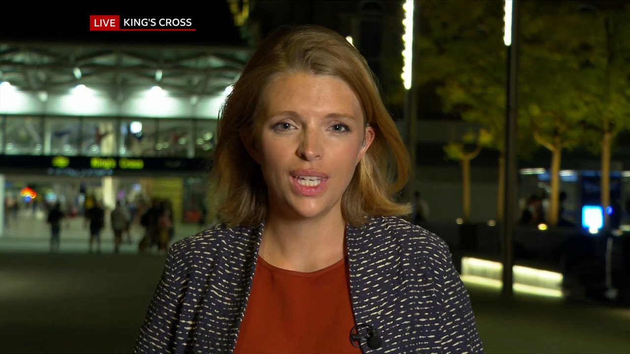 BBC News and Weather_20220711_22152245.ts_snapshot_04.53.331