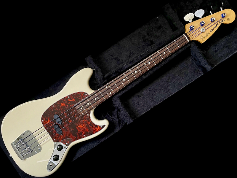 Fender Jazz Bass Reissue '62 MIJ Quadro-Negro-6000x4500-co-pia-2