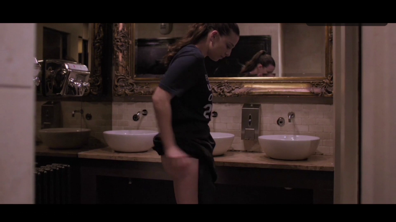 vlcsnap-2020-12-03-18h34m19s211