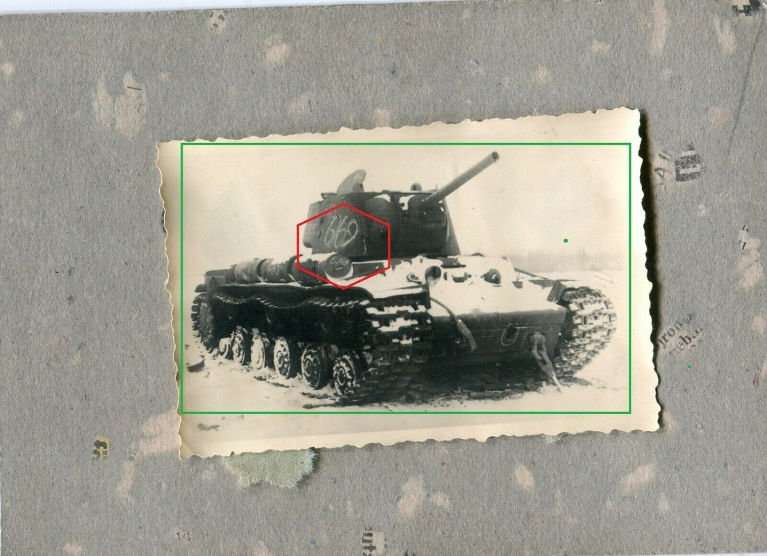 Foto Russischer Panzer Tank zerstört Nummer 669
