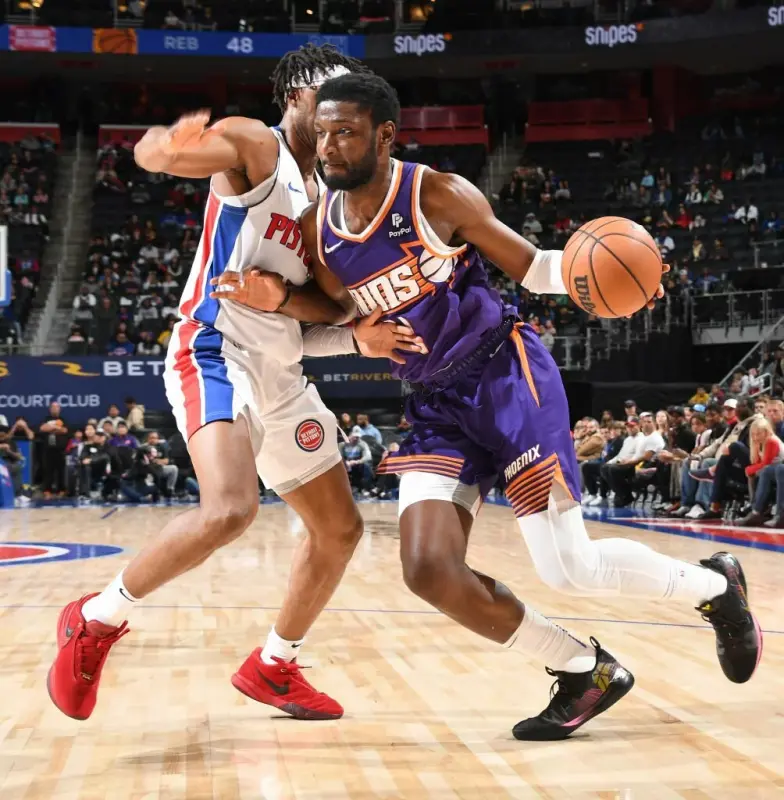 Phoenix Suns vs Detroit Pistons
