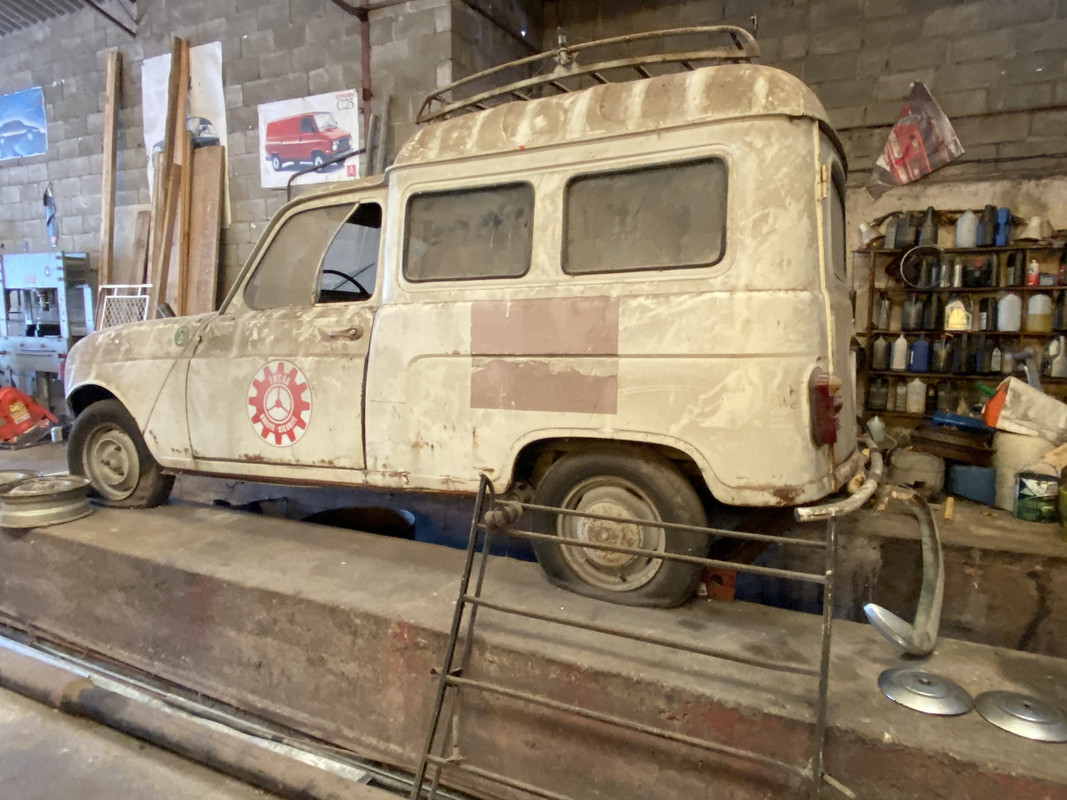 1CB090E6-BD2F-4E33-AAB2-6A00E0790D27