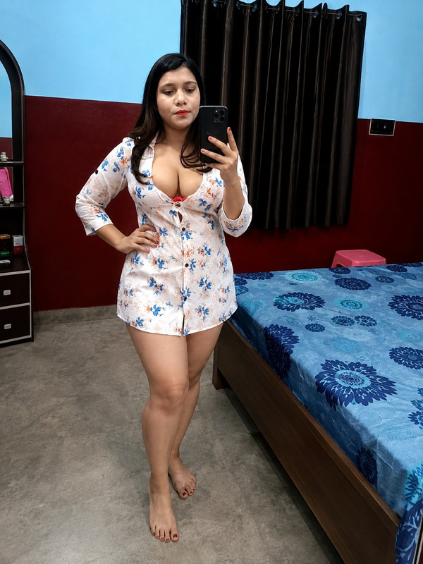 Desi Wife Sex with Hubby in Live Show