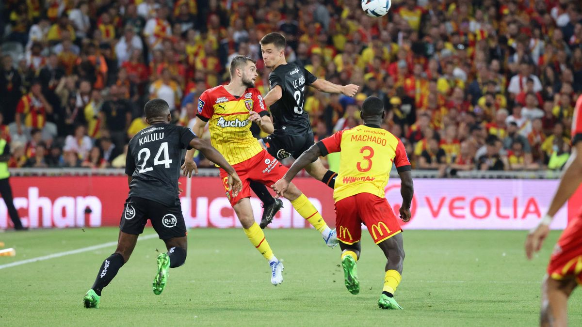 RC Lens vs FC Lorient, 23h15 ngày 02/11