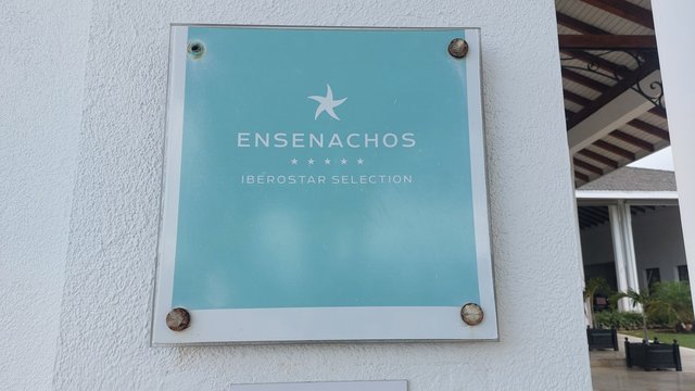 Hotel Iberostar Selection Ensenachos - Blogs de Cuba - DIA 1 - JEREZ-MADRID EN COCHE, SALA VIP, VUELO DE IDA Y LLEGADA AL HOTEL IBEROST (75)