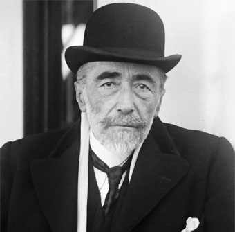 Conrad-001.jpg