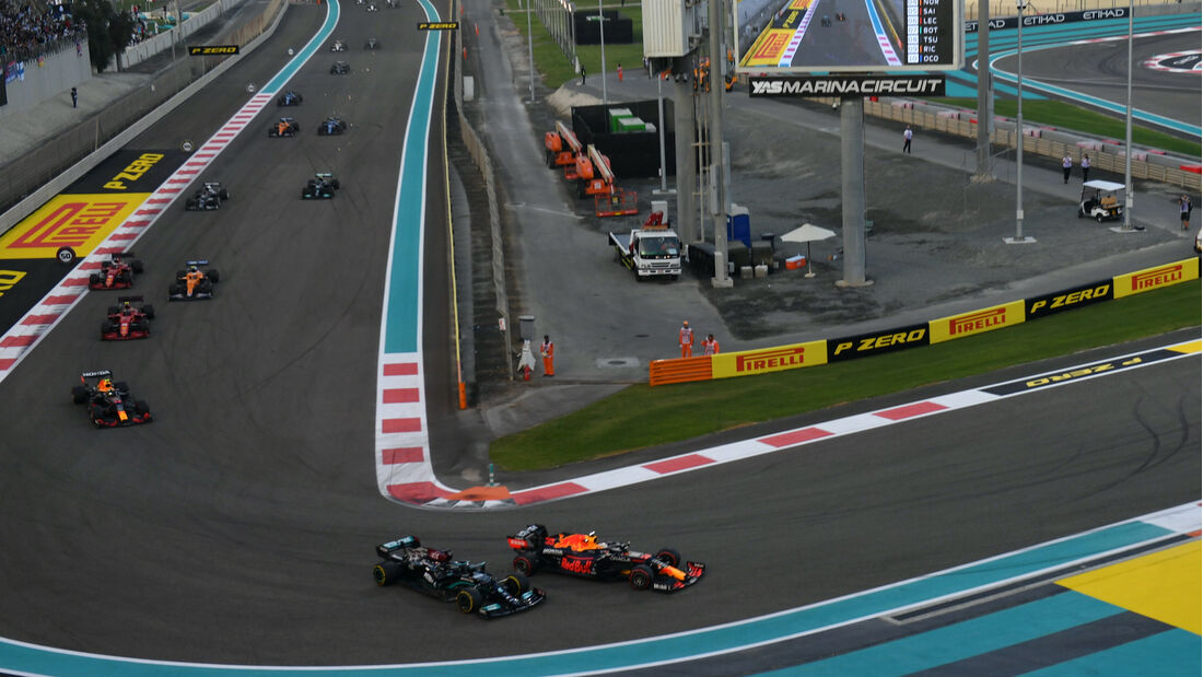 Lewis-Hamilton-Mercedes-Max-Verstappen-Red-Bull-Formel-1-GP-Abu-Dhabi-12-Dezember-2021-169Gallery-b3